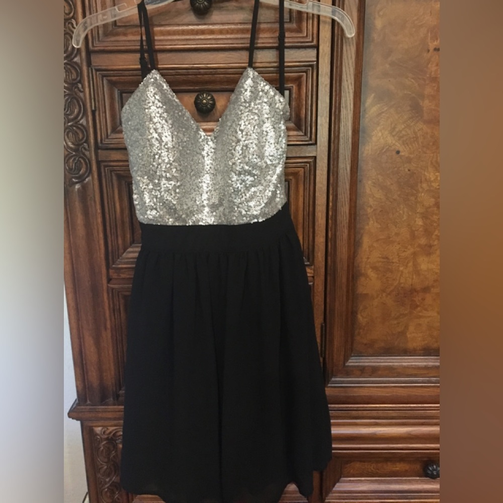 Delia’s Sequin Black Mini Dress Size Medium